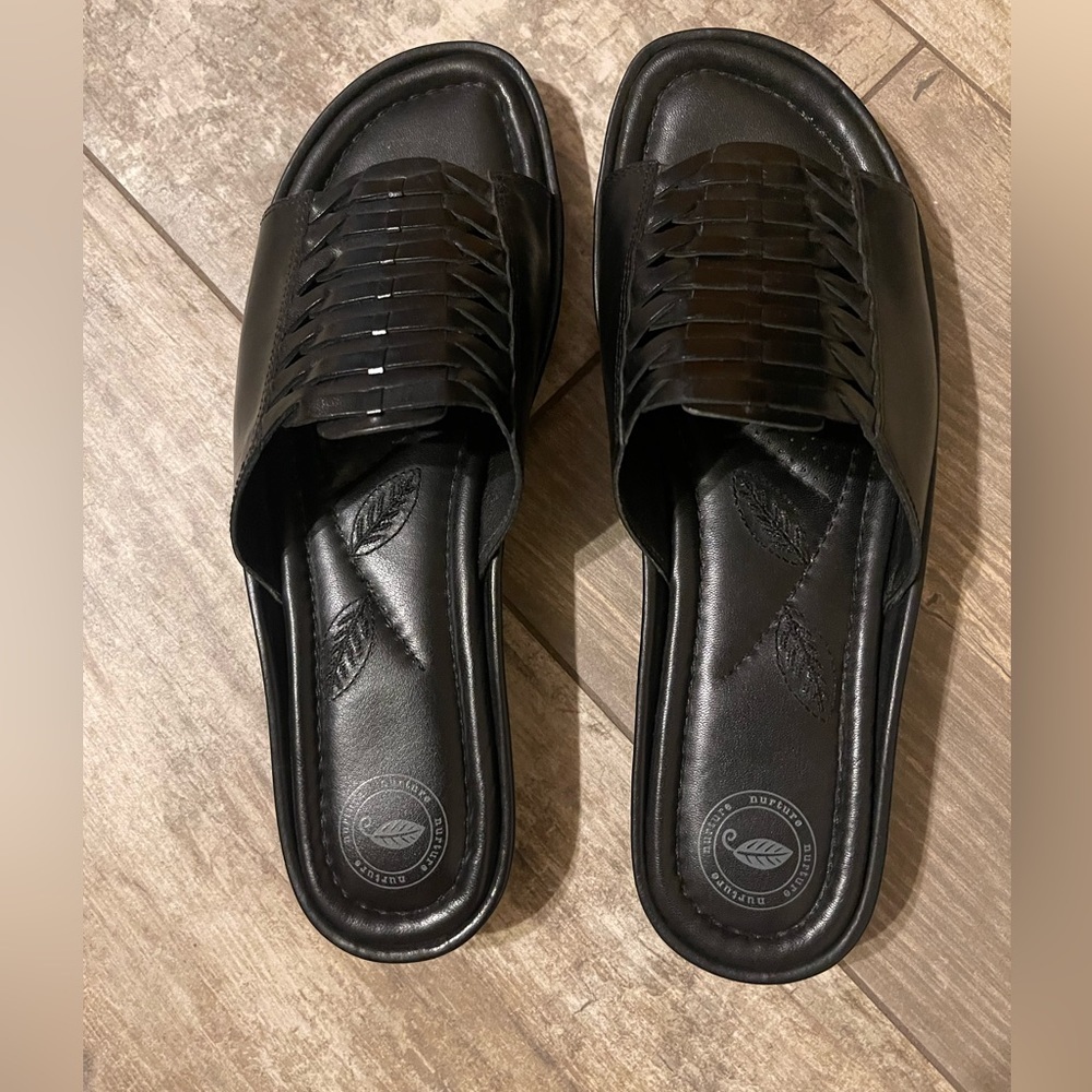 Nurture Riveria women’s slide sandals- black Sz 9M-NWT